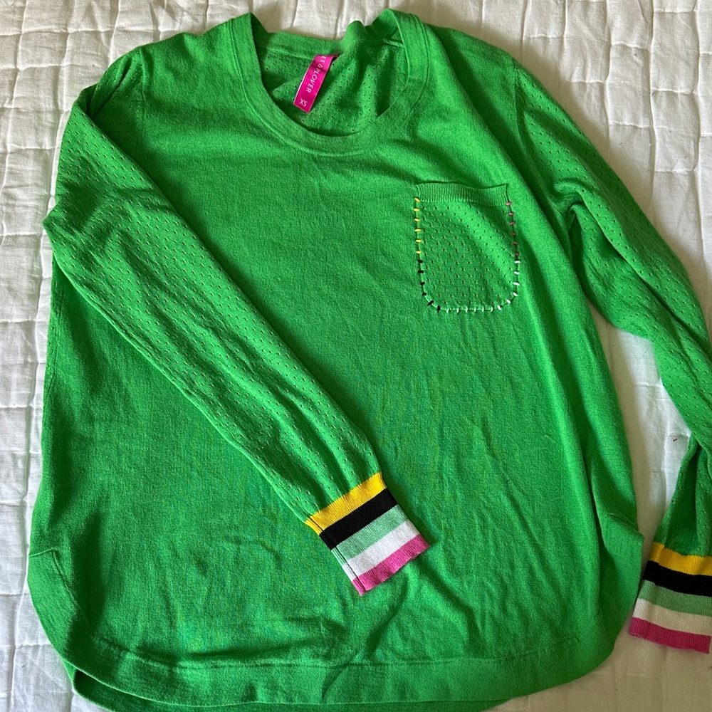 Vibrant Green Long Sleeve Women's Top with Pocket